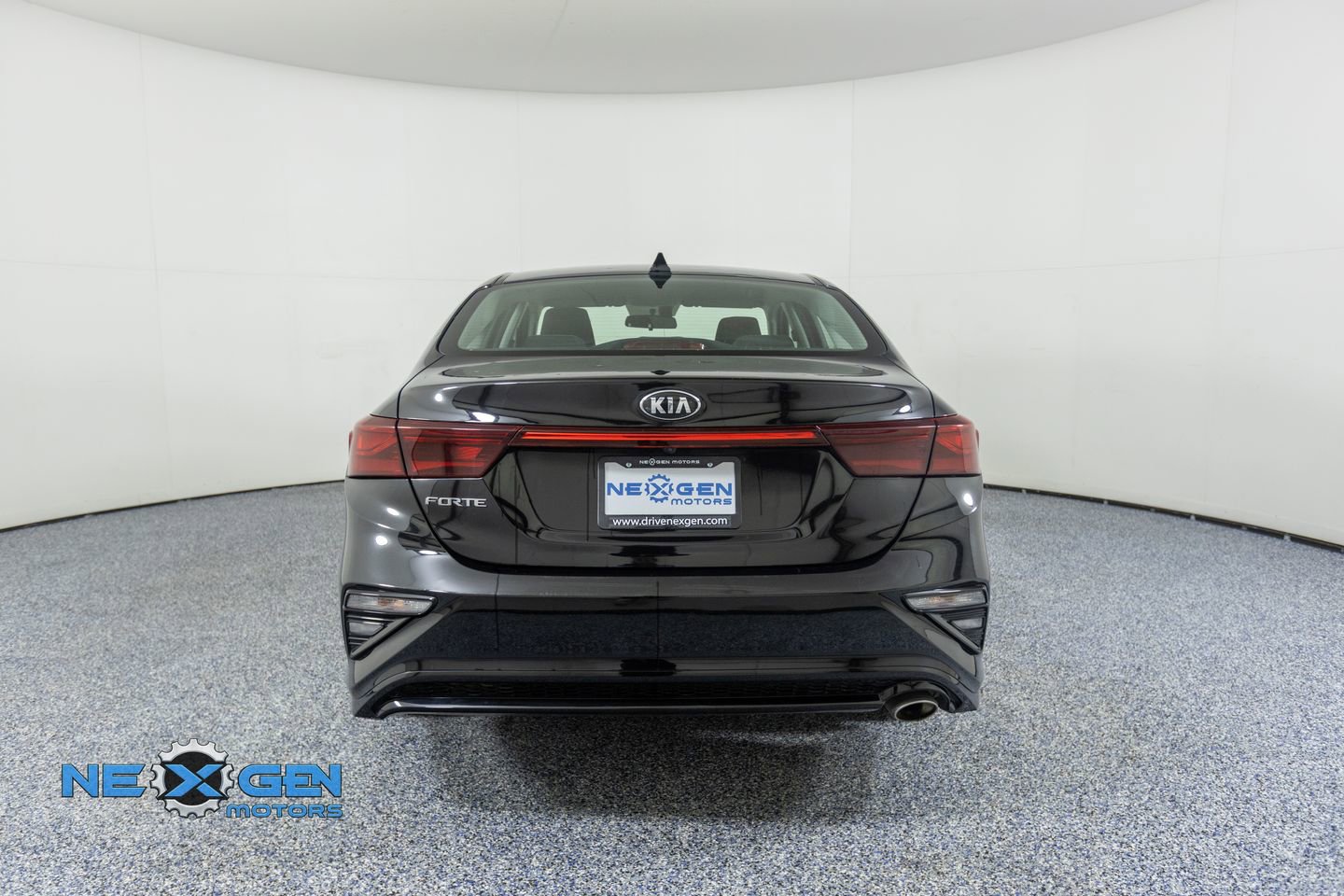 Used 2020 Kia Forte LXS FWD image 6