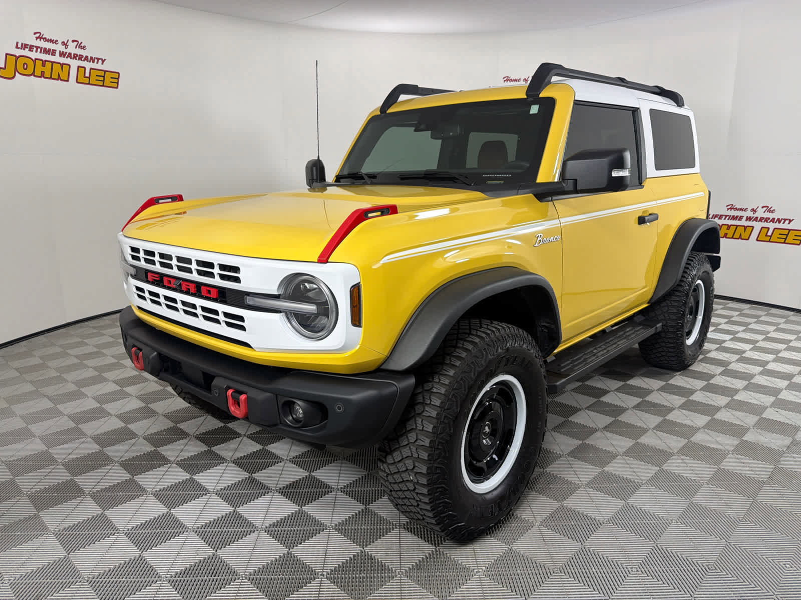 Used 2024 Ford Bronco Heritage Edition AWD/4WD image 1