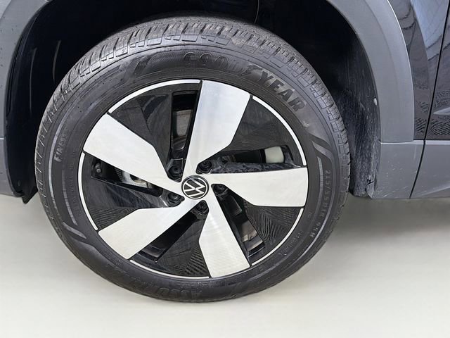 Used 2024 Volkswagen Taos S image 31