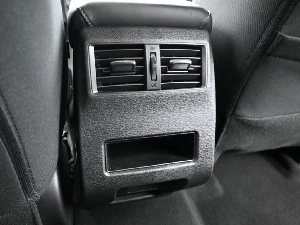 Used 2025 Mitsubishi Outlander ES AWD/4WD image 14