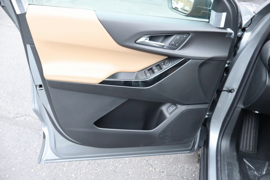 New 2026 Chevrolet Equinox ACTIV image 3