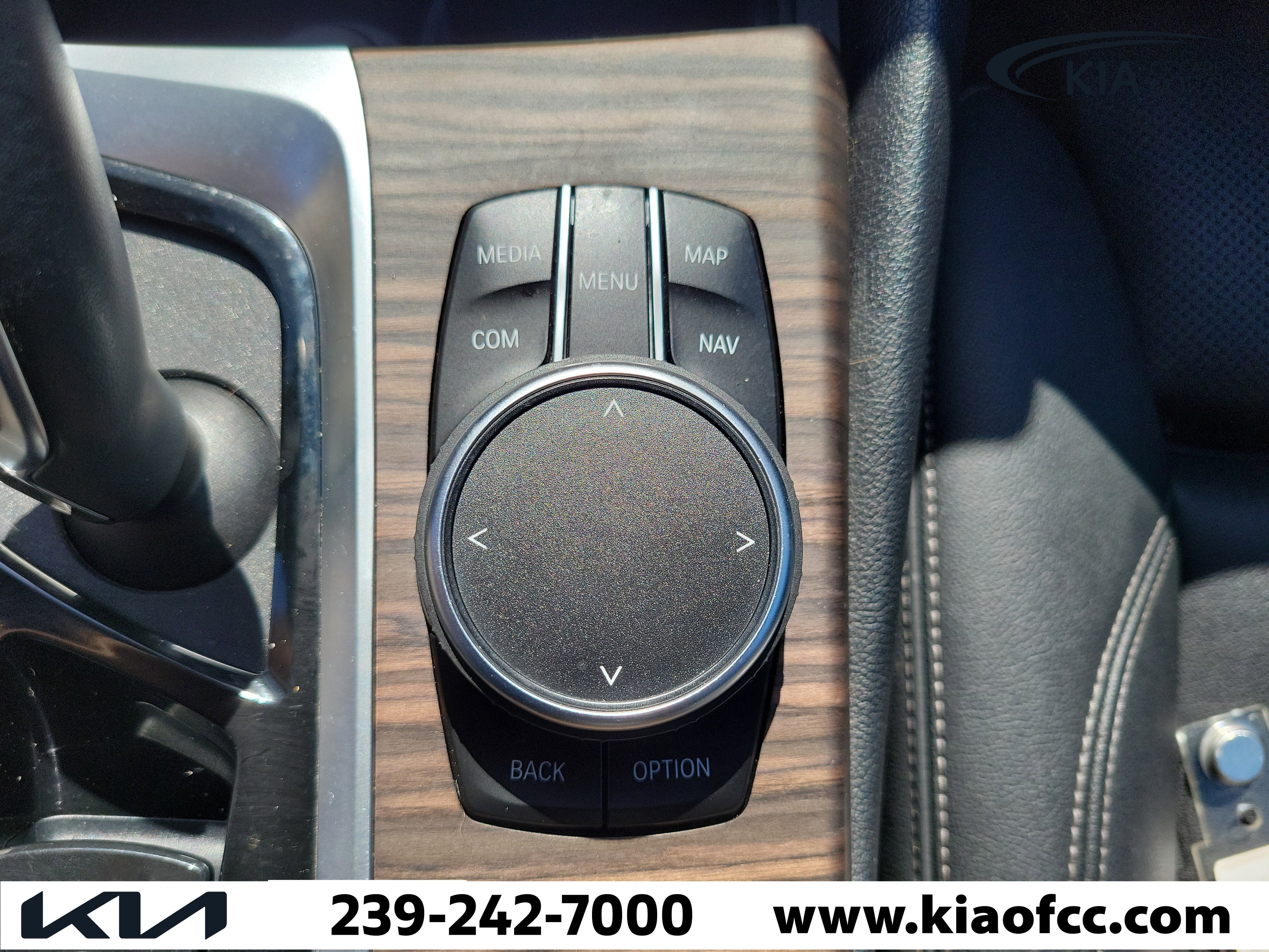 Used 2022 BMW 530i xDrive w/ Premium Package image 29