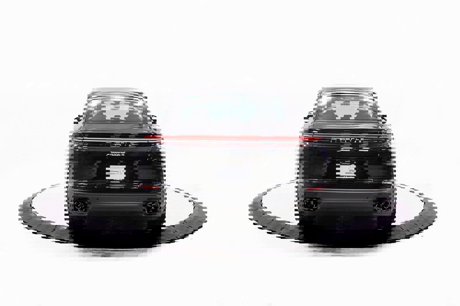 New 2025 Porsche Panamera 4 image 6