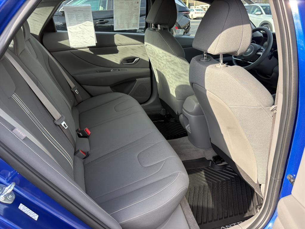 Certified 2024 Hyundai Elantra SEL image 17