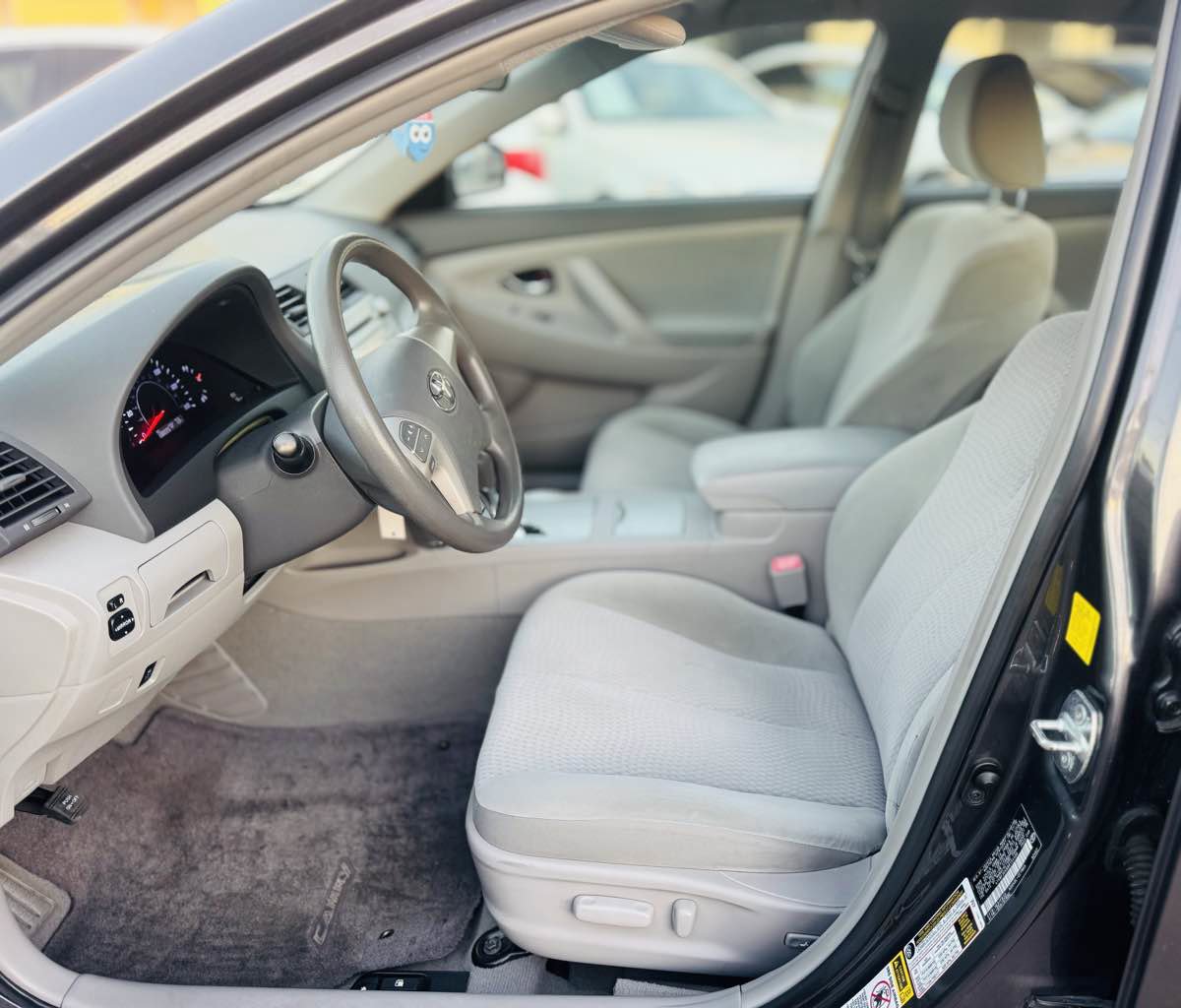 Used 2011 Toyota Camry LE image 15