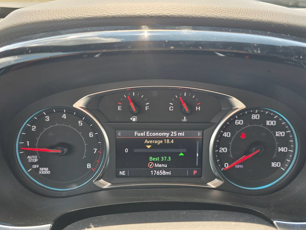 Used 2023 Chevrolet Traverse LT w/ LT Premium Package FWD image 28