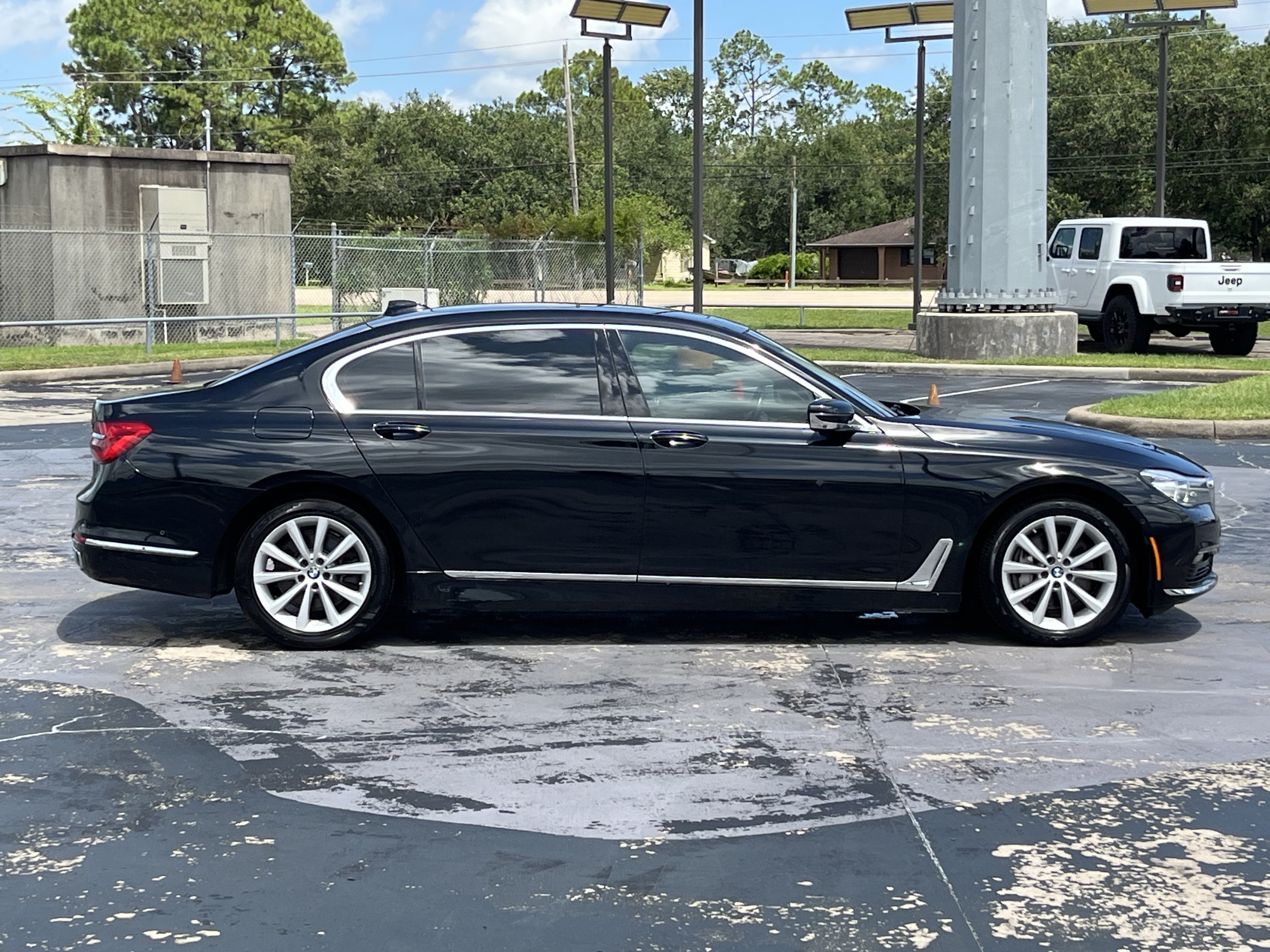 Used 2018 BMW 740i RWD image 14
