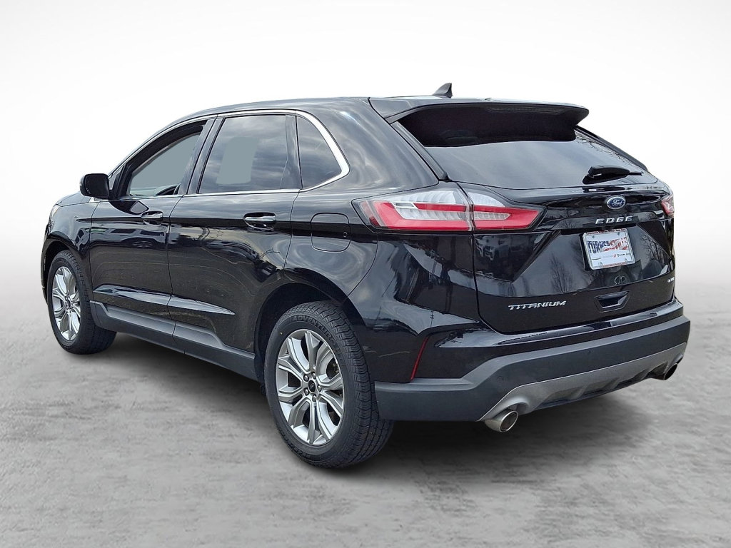 Used 2024 Ford Edge Titanium image 3