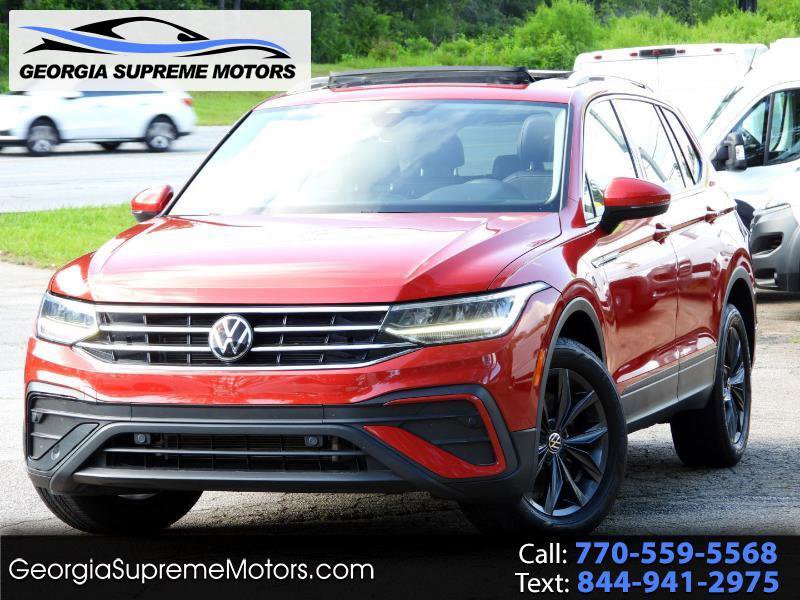 Used 2023 Volkswagen Tiguan SE w/ Panoramic Sunroof Package image 1