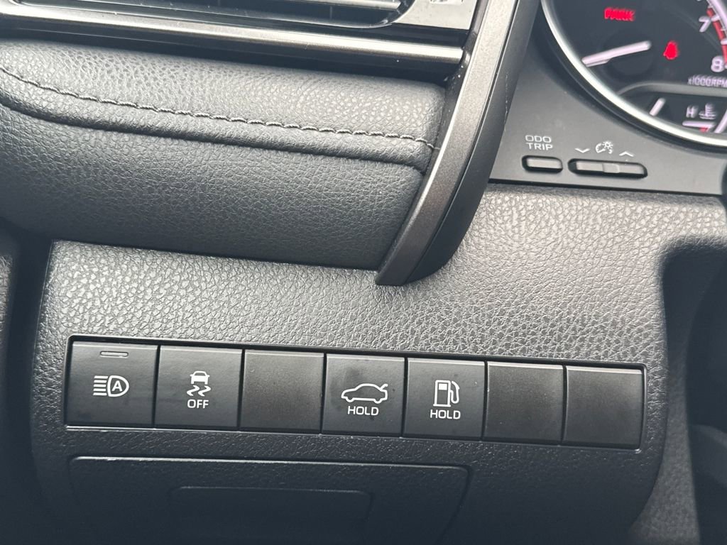 Used 2023 Toyota Camry LE image 29