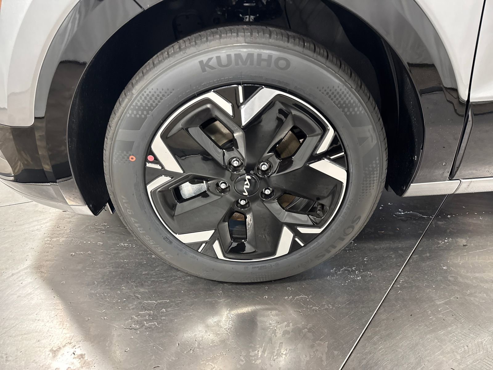 New 2026 Kia Niro Wind FWD image 2