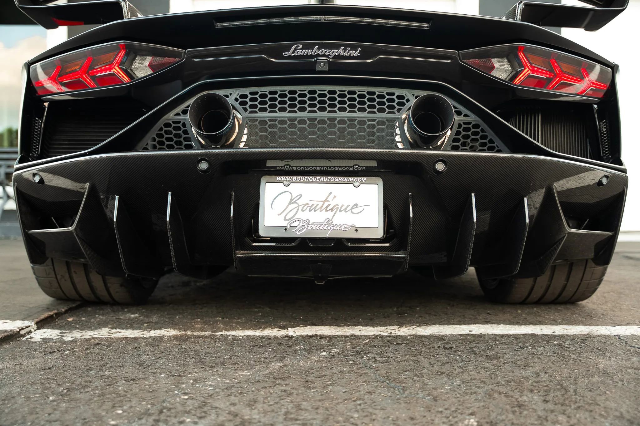 Used 2021 Lamborghini Aventador SVJ AWD/4WD image 34