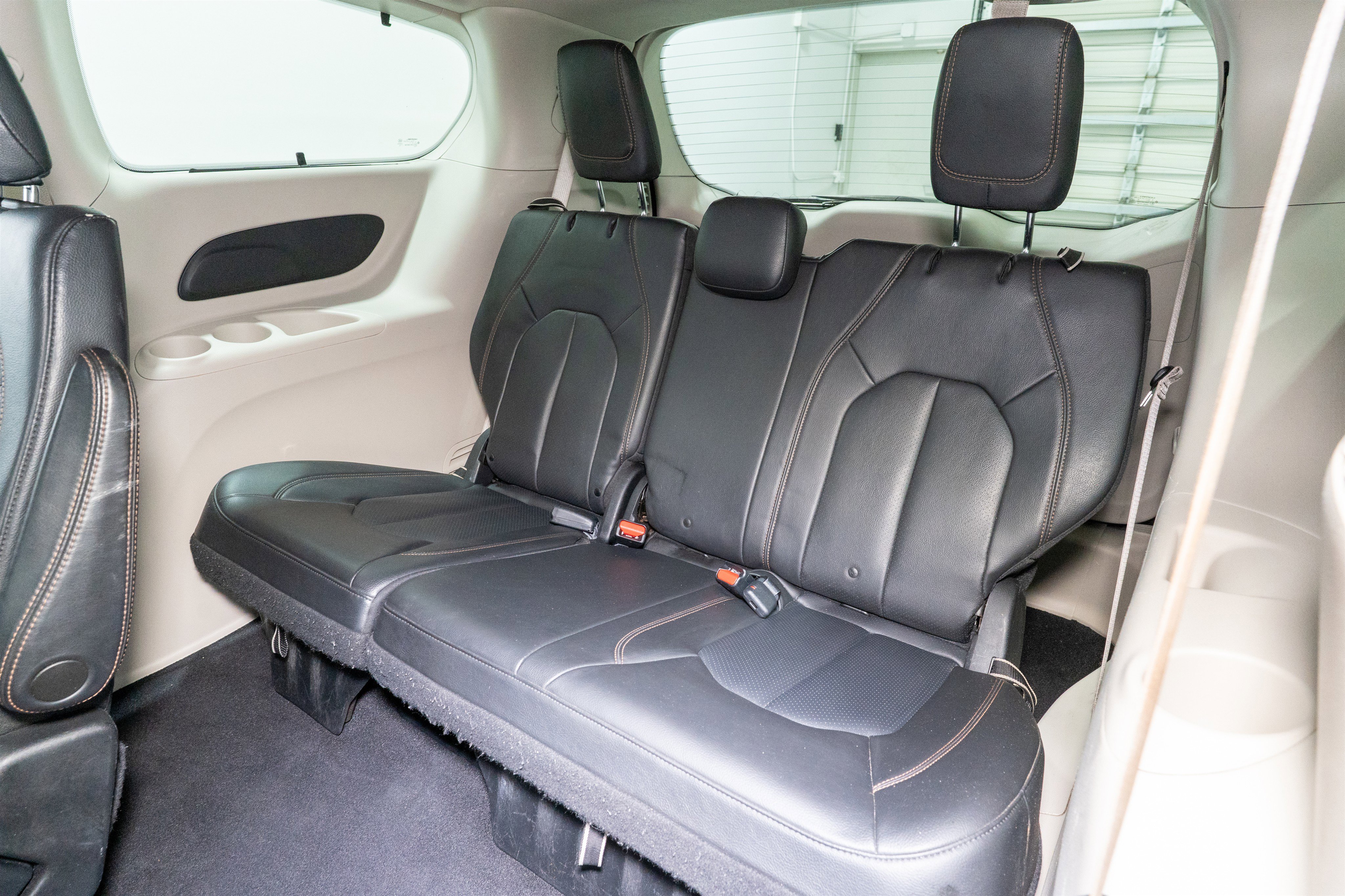 Used 2020 Chrysler Pacifica Touring-L image 29