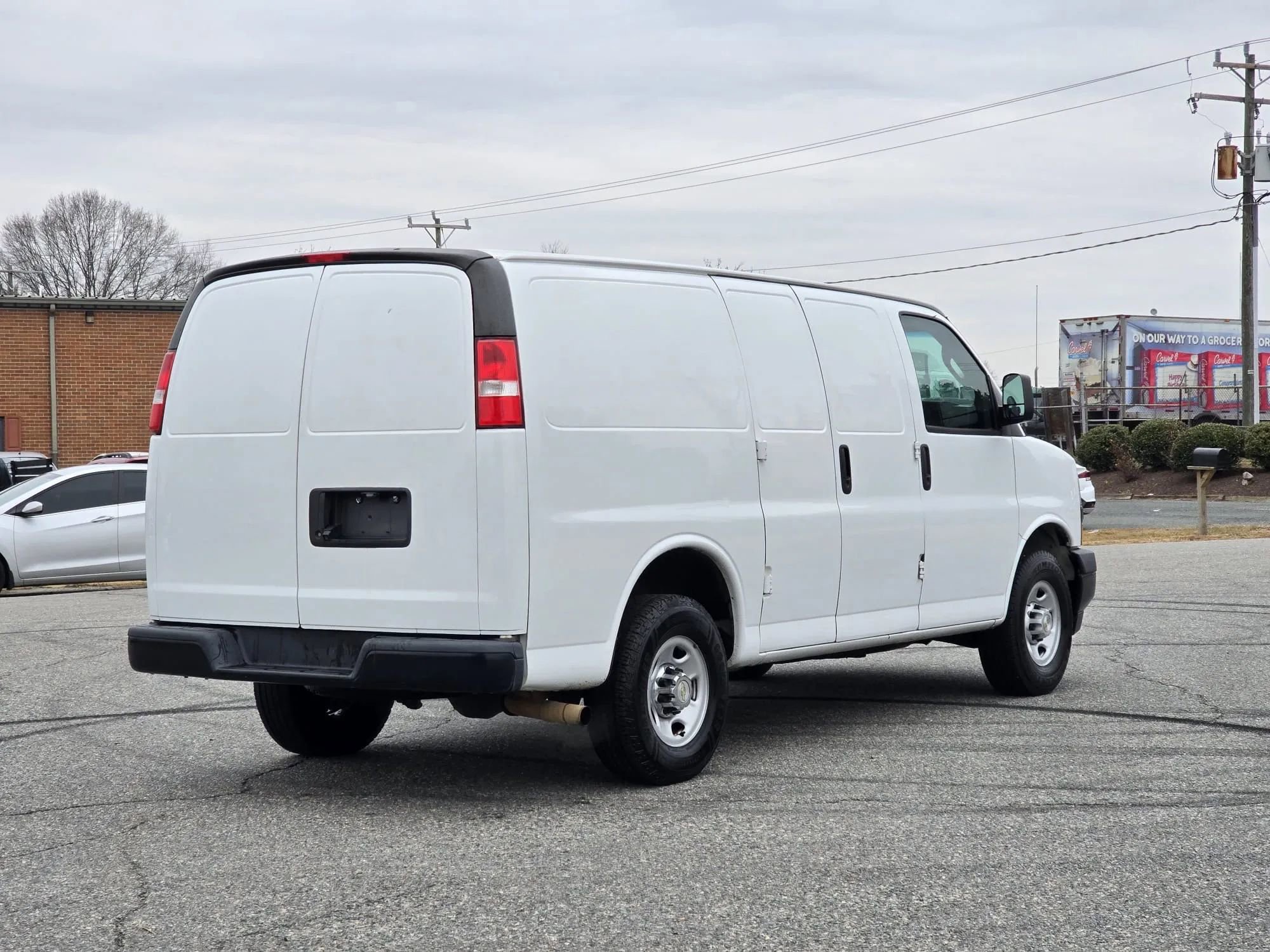 Used 2020 Chevrolet Express 2500 w/ Driver Convenience Package image 25