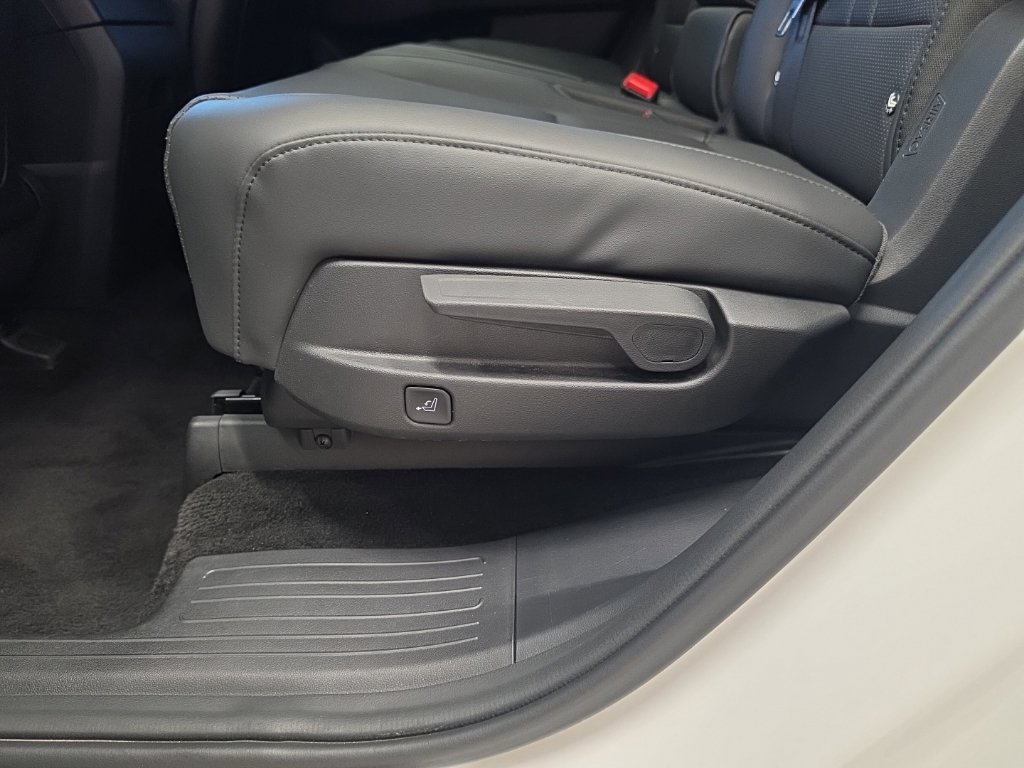 Used 2026 Hyundai Santa Fe SEL AWD/4WD image 38