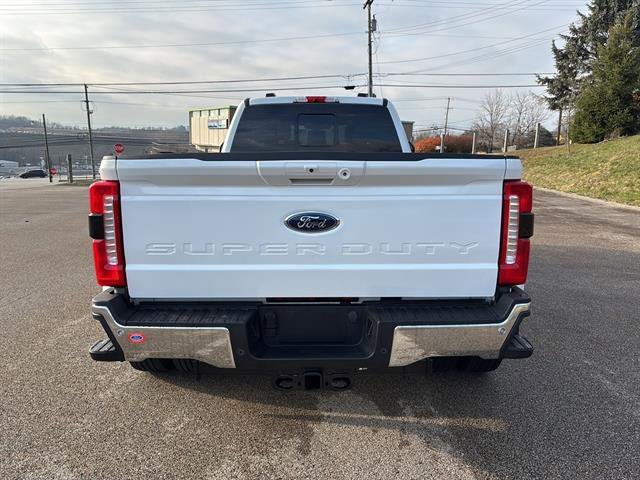 Certified 2024 Ford F350 Lariat w/ Lariat Ultimate Package image 3