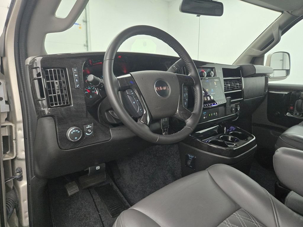 Used 2023 GMC Savana 2500 image 17