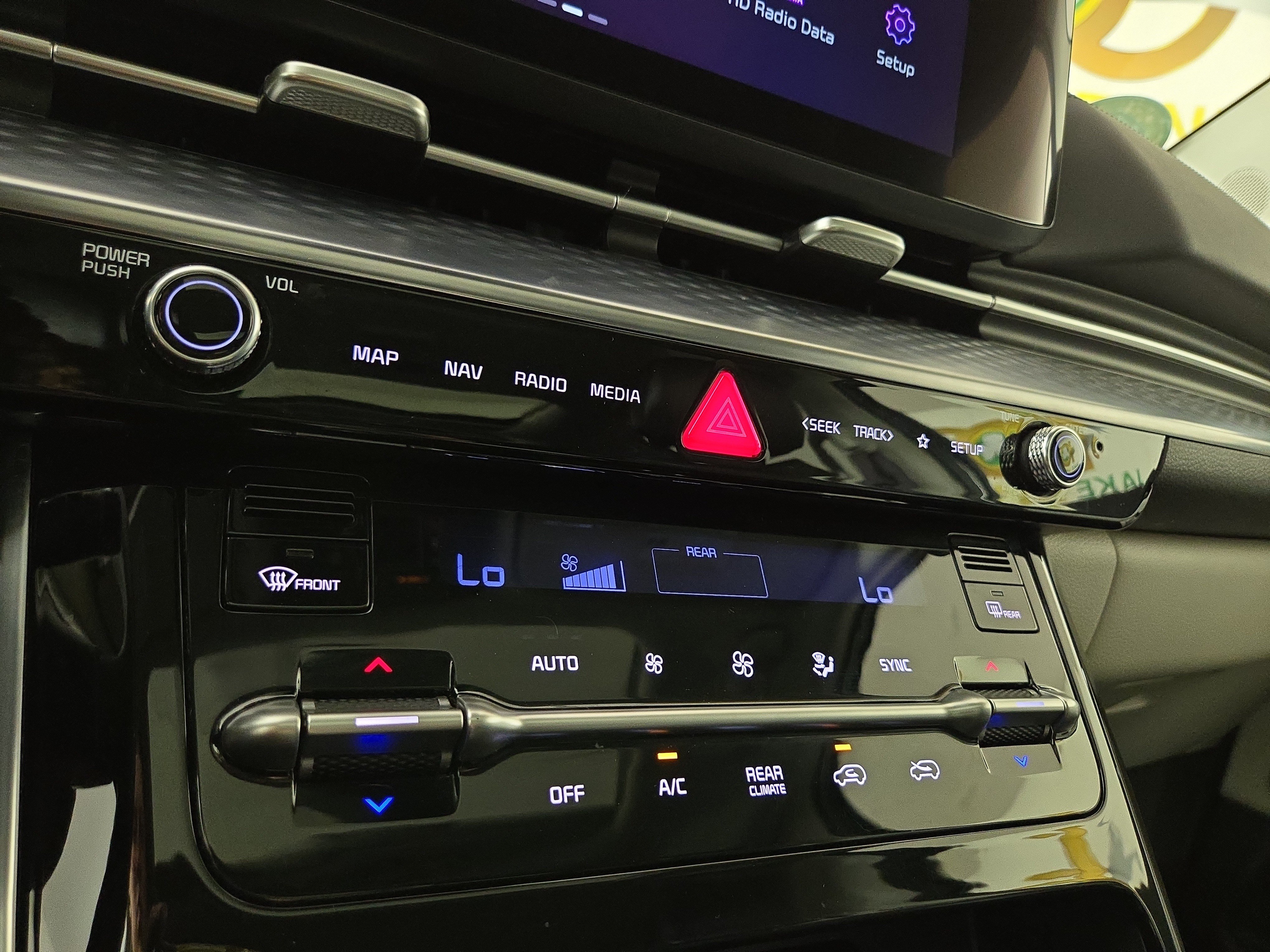 Used 2024 Kia Carnival SX Prestige FWD image 30
