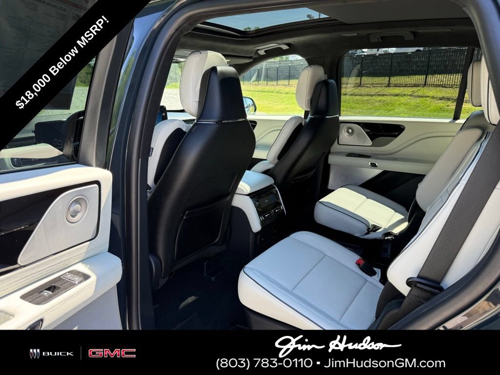 Used 2025 Lincoln Aviator Black Label AWD/4WD image 27