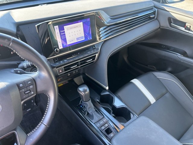 Used 2025 Toyota Camry SE image 27