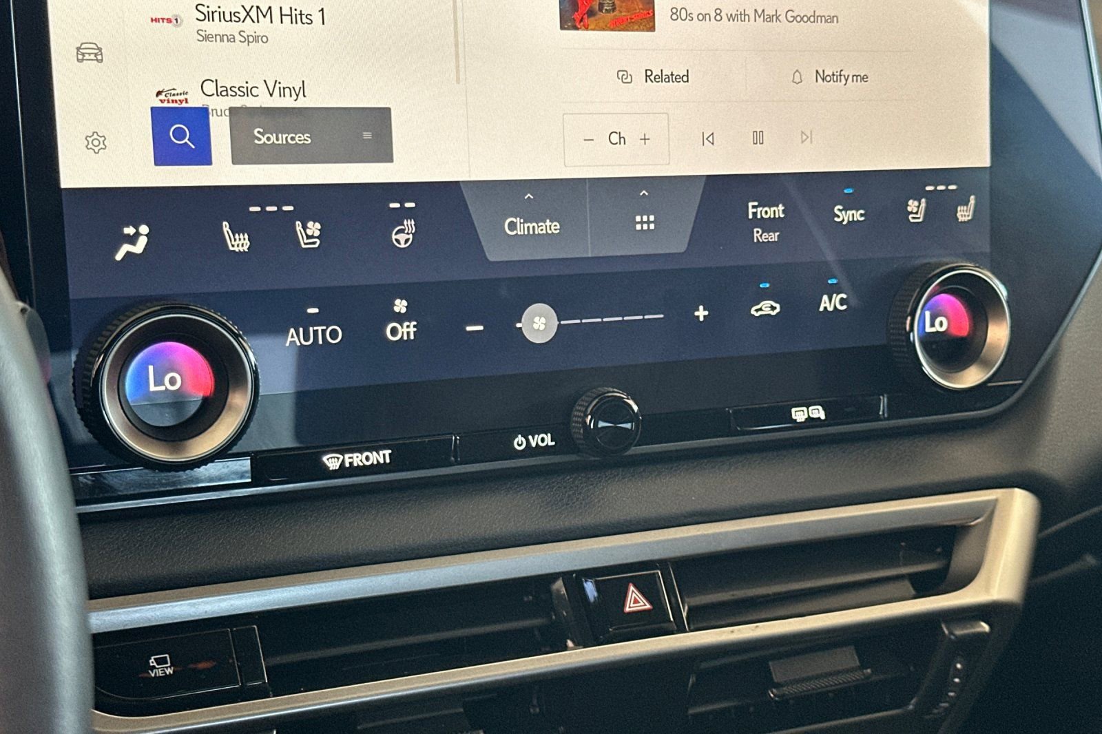 Certified 2024 Lexus RX 350h w/ Convenience Package image 17