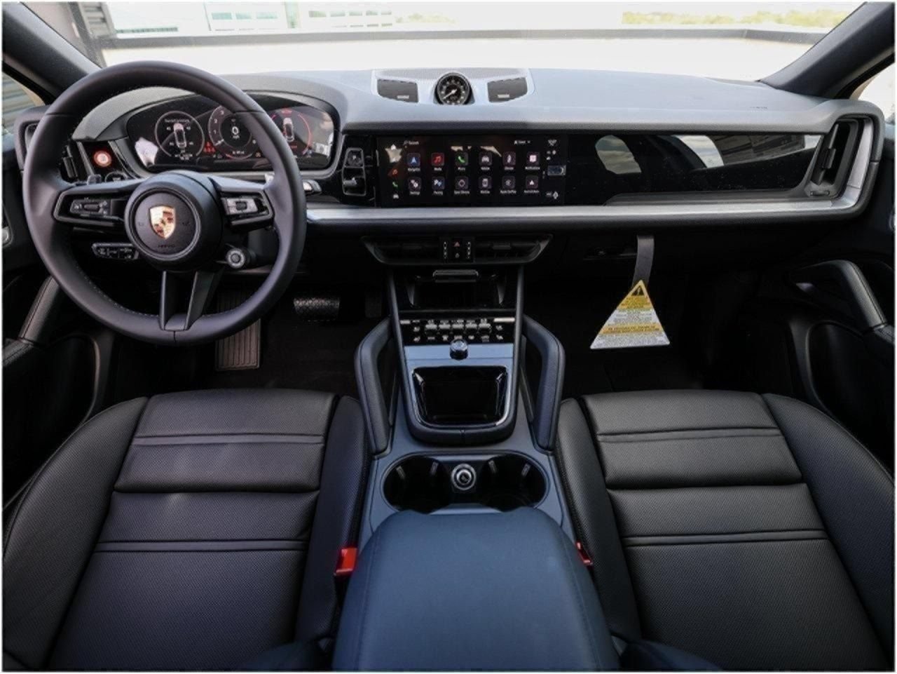Certified 2025 Porsche Cayenne Coupe AWD/4WD image 24