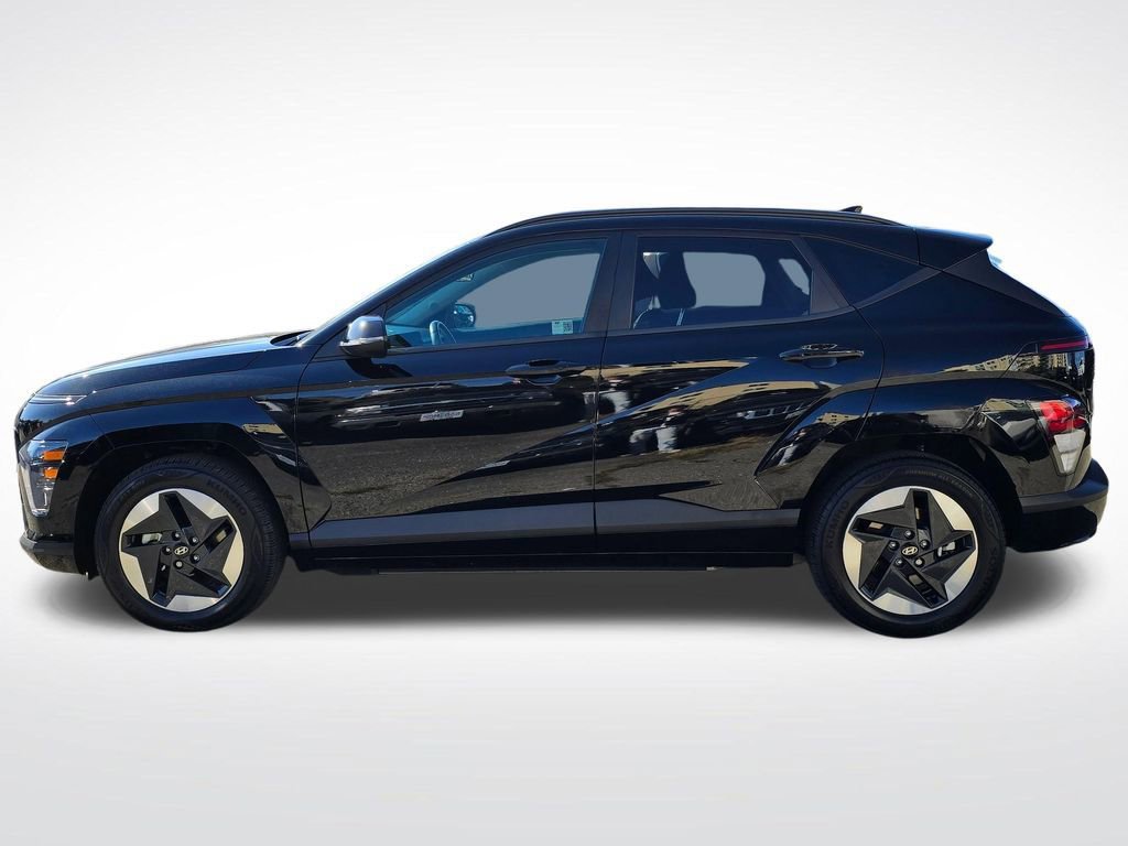 Used 2024 Hyundai Kona SEL FWD image 2