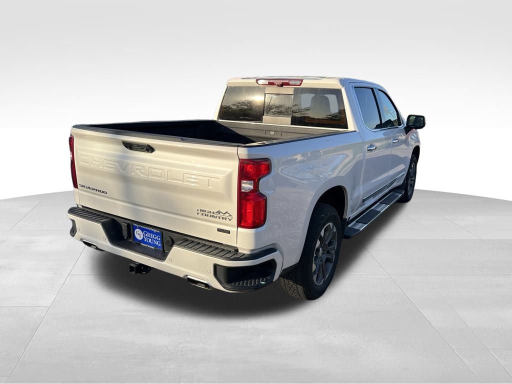 Used 2023 Chevrolet Silverado 1500 High Country w/ Technology Package image 7