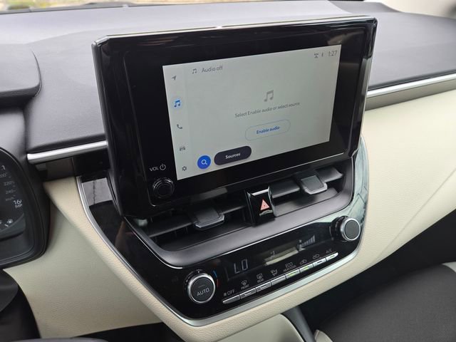 Used 2025 Toyota Corolla LE image 14