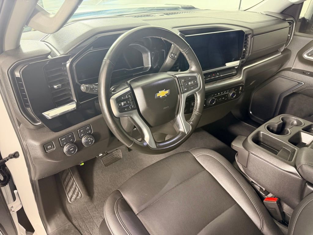 Used 2024 Chevrolet Silverado 2500 LTZ AWD/4WD image 33