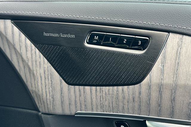 Certified 2023 Volvo XC90 T8 Ultimate w/ Protection Package Premier image 20