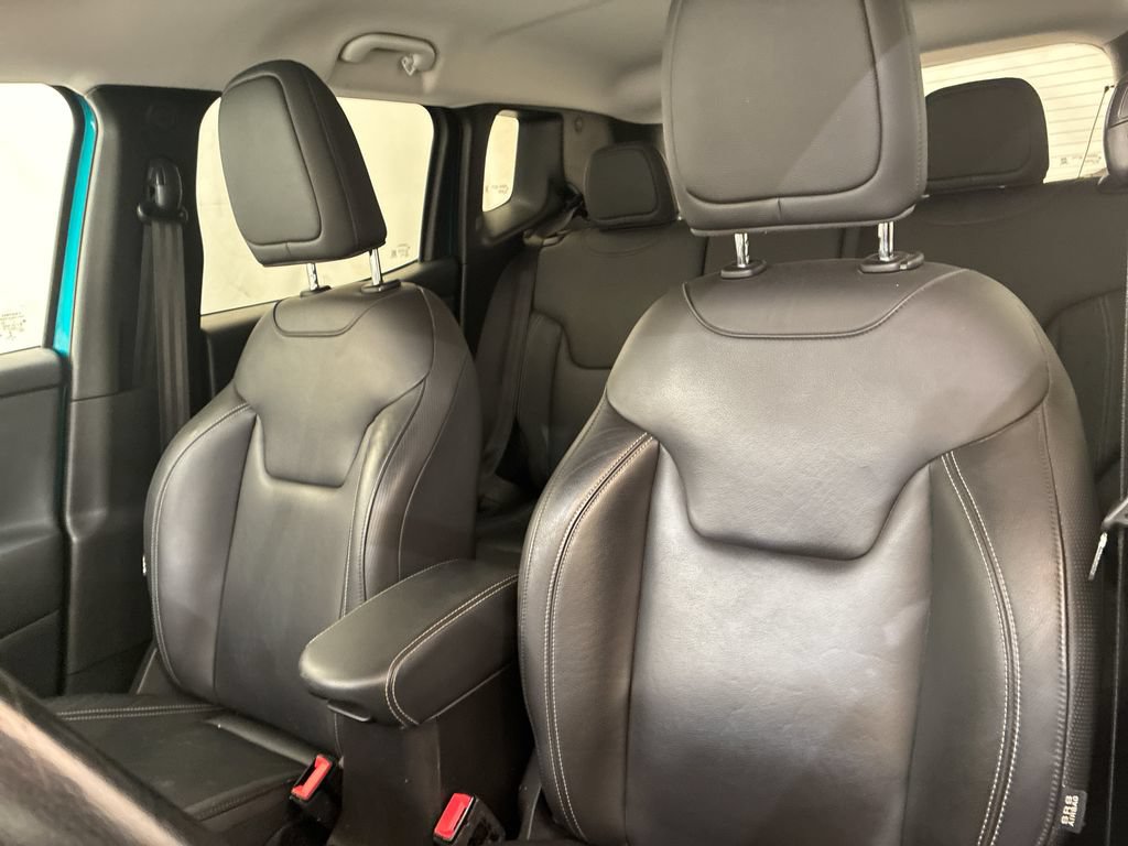 Used 2020 Jeep Renegade Limited w/ Safety and Security Group AWD/4WD image 13