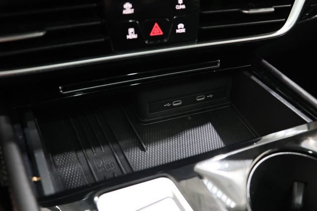 Used 2025 Volkswagen Atlas SE FWD image 26