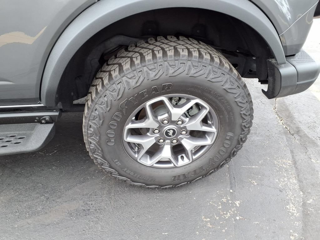 Certified 2025 Ford Bronco Badlands AWD/4WD image 29