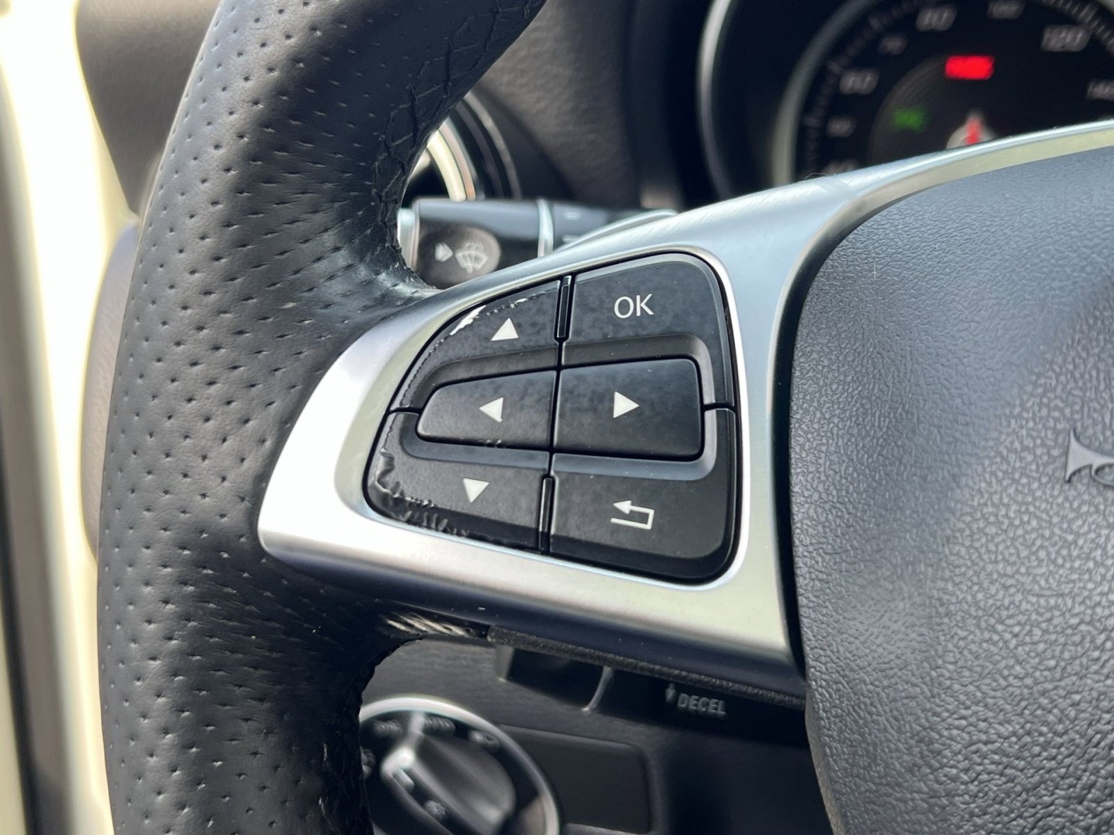 Used 2018 Mercedes-Benz GLA 250 4MATIC image 28