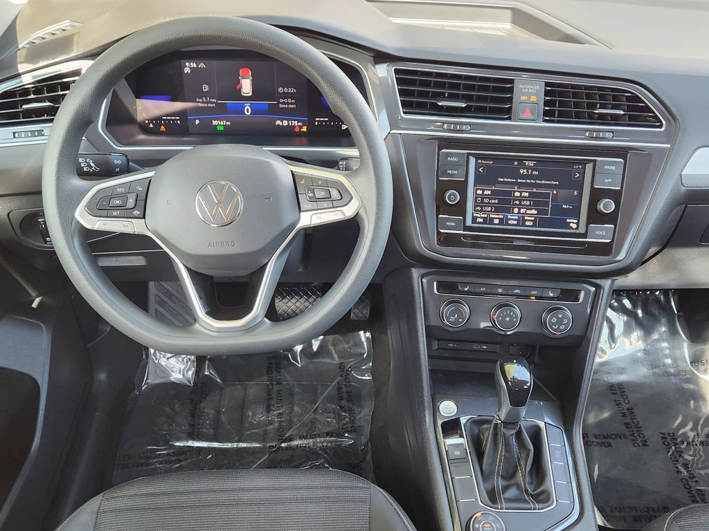 Used 2023 Volkswagen Tiguan S AWD/4WD image 3