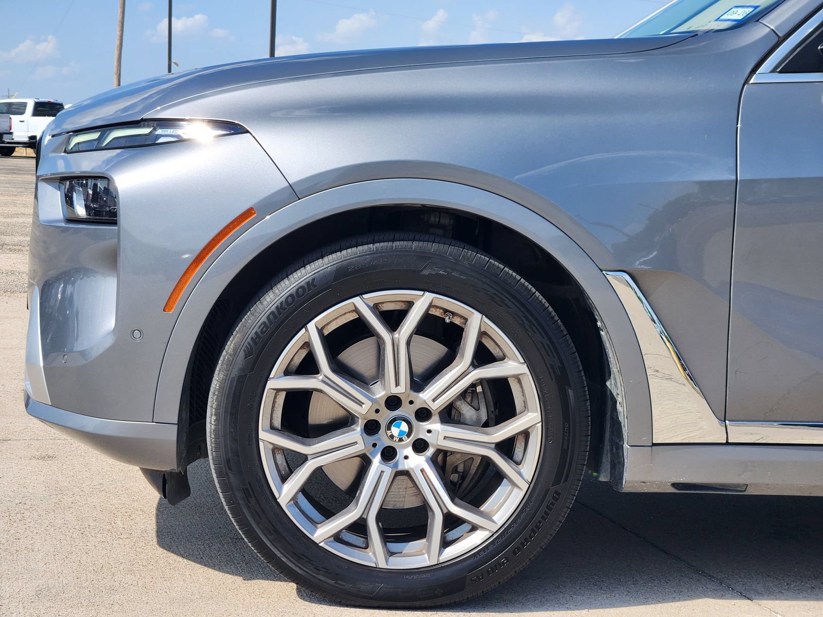 Used 2023 BMW X7 xDrive40i AWD/4WD image 9