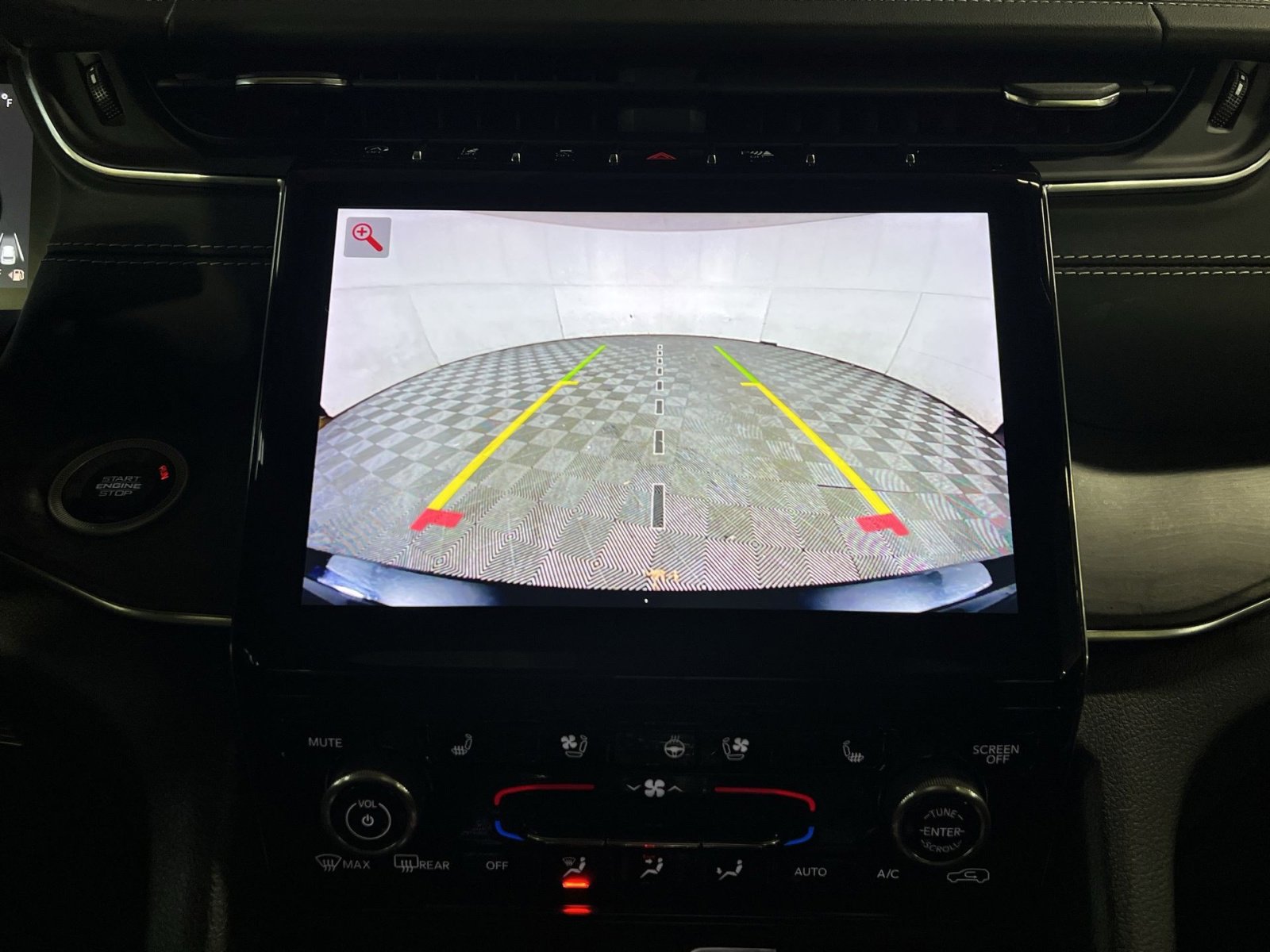 Used 2022 Jeep Grand Cherokee Overland w/ Luxury Tech Group IV image 19