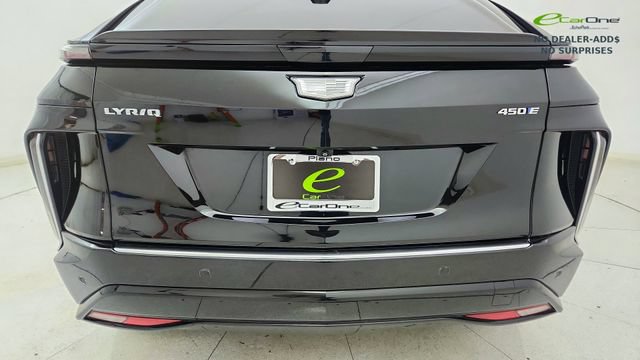 Used 2024 Cadillac Lyriq Tech RWD image 12