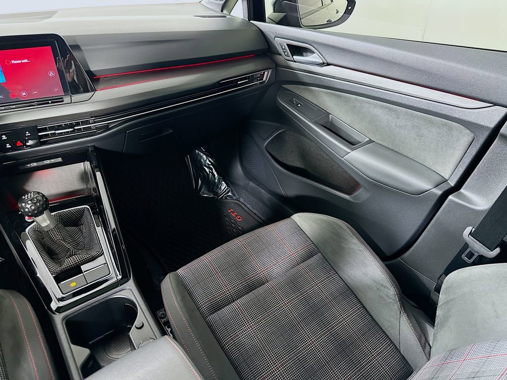 Used 2024 Volkswagen GTI SE image 17