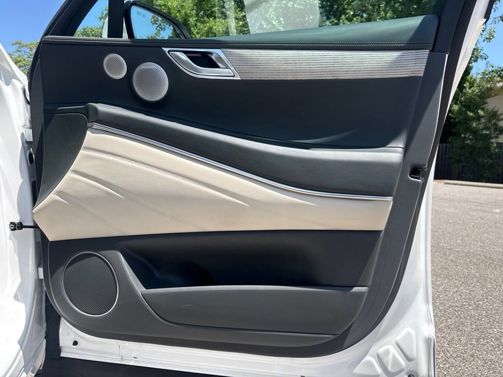 Certified 2025 Genesis GV80 2.5T Advanced AWD/4WD image 31