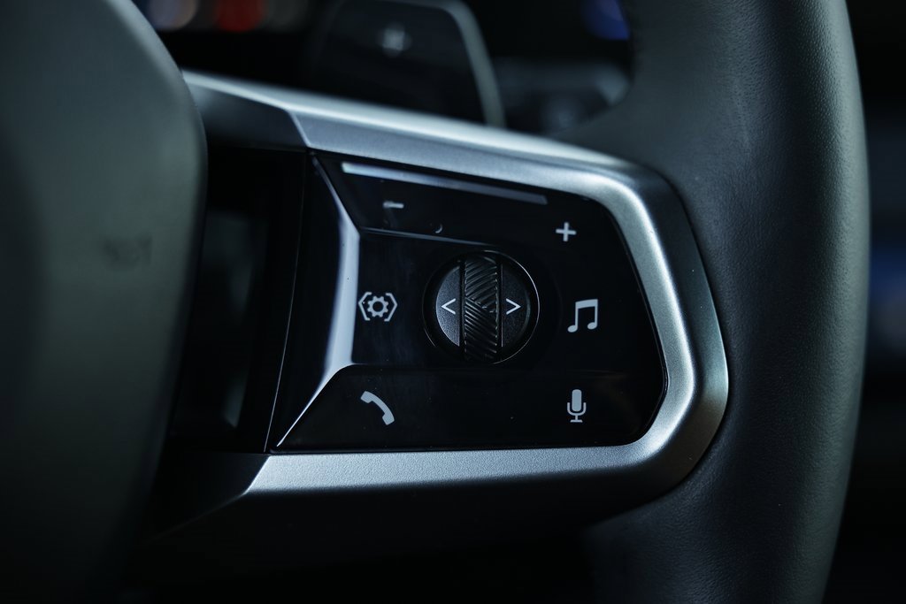 Certified 2025 BMW X3 xDrive30i w/ M Sport Package image 33