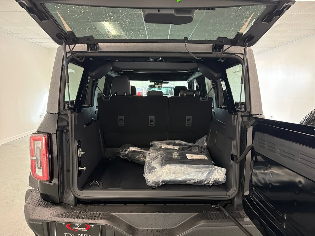New 2026 Ford Bronco Badlands w/ Sasquatch Package AWD/4WD image 8