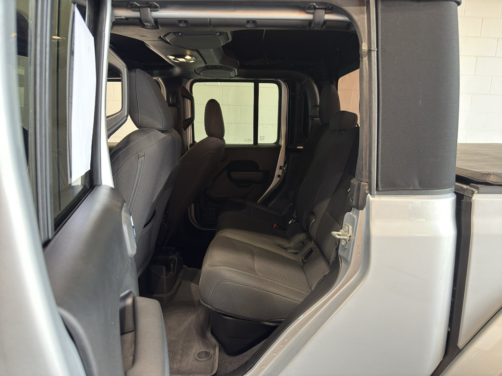 Used 2023 Jeep Gladiator Sport AWD/4WD image 9