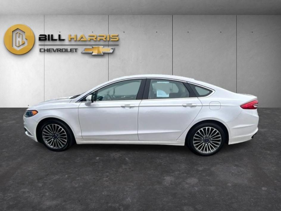Used 2017 Ford Fusion SE w/ Fusion SE Technology Package FWD image 12