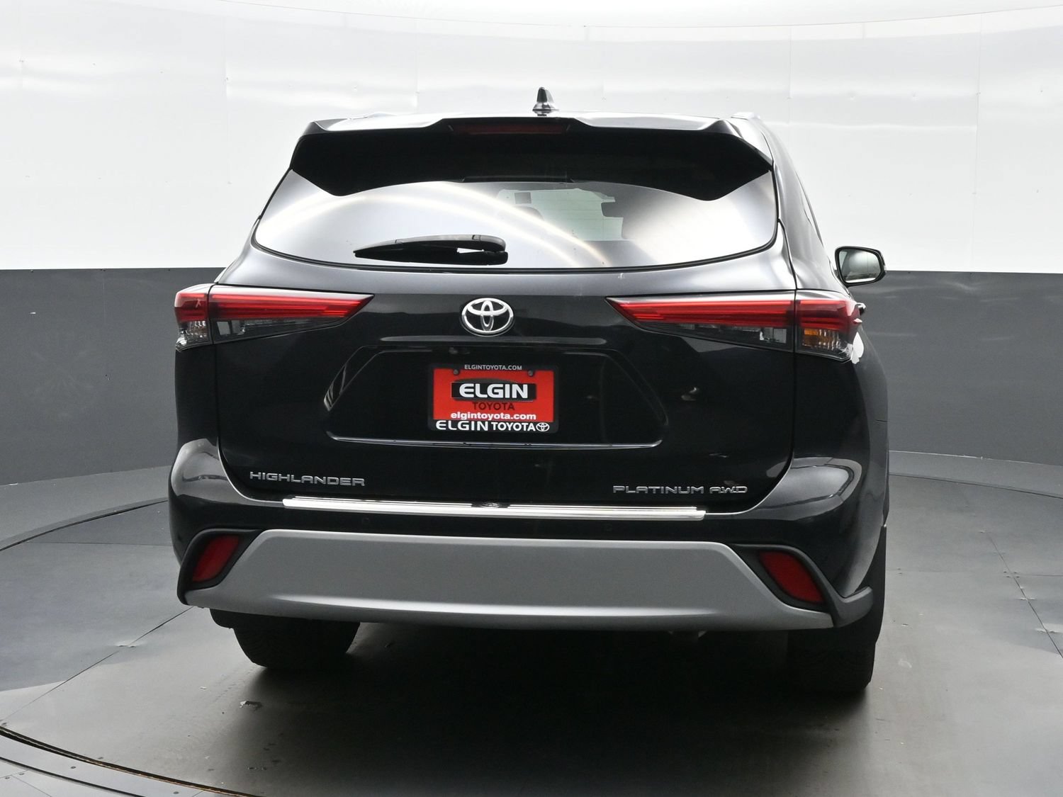 Used 2020 Toyota Highlander Platinum AWD/4WD image 5