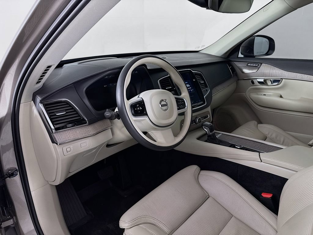 Used 2021 Volvo XC90 T6 Inscription w/ Advanced Package image 4