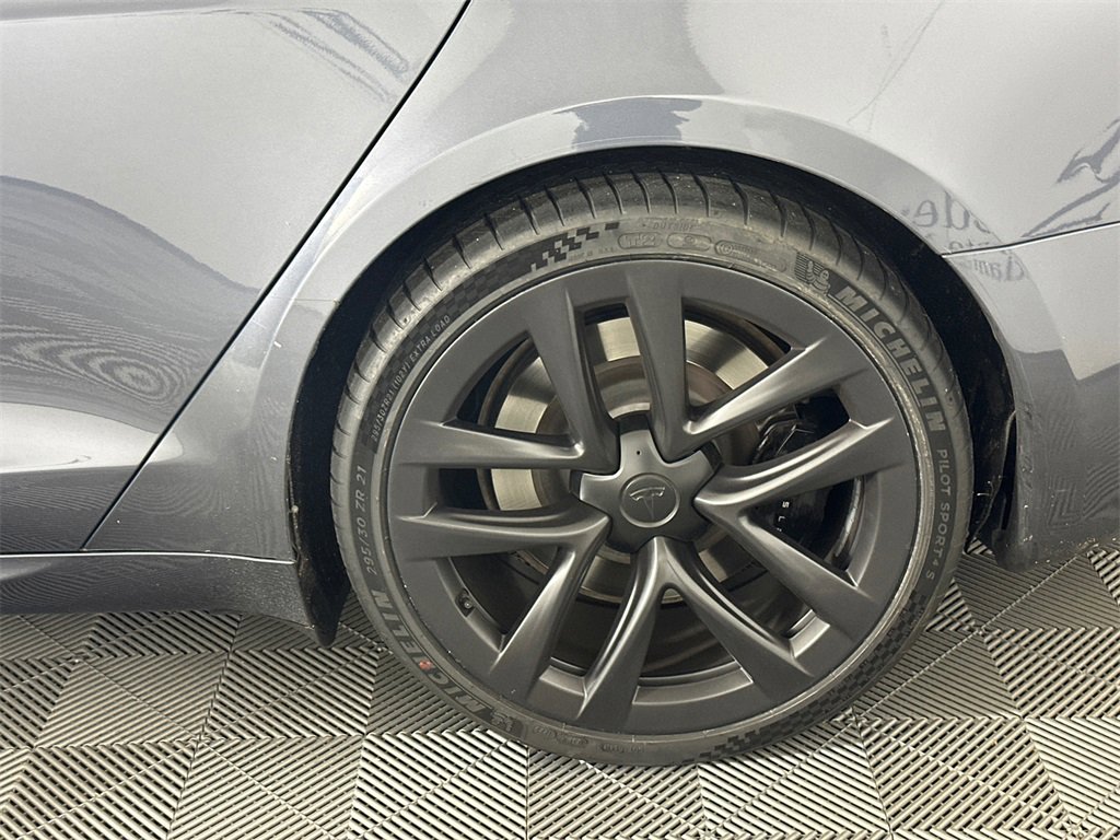 Used 2021 Tesla Model S Plaid image 10