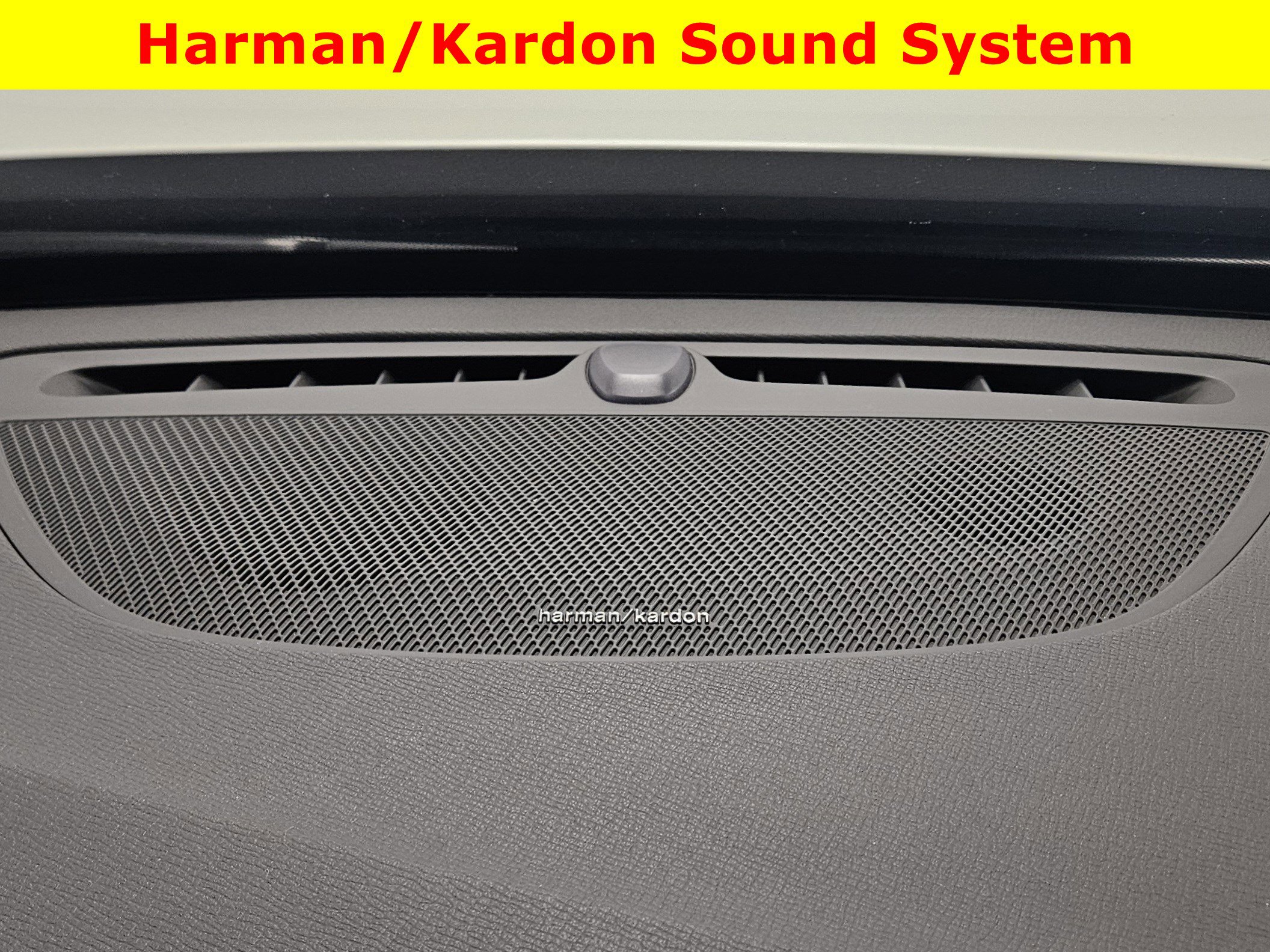 Used 2024 Volvo XC90 T8 Plus w/ Protection Package Premier image 31