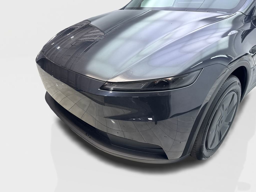 Used 2026 Tesla Model Y 2WD image 16